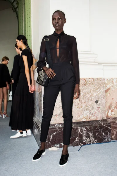 Look 28